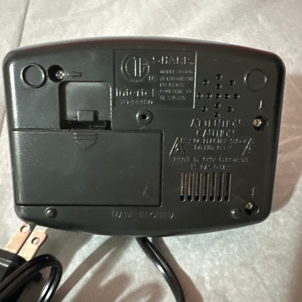 Sharp alarm clock - Picture 3 of 3
